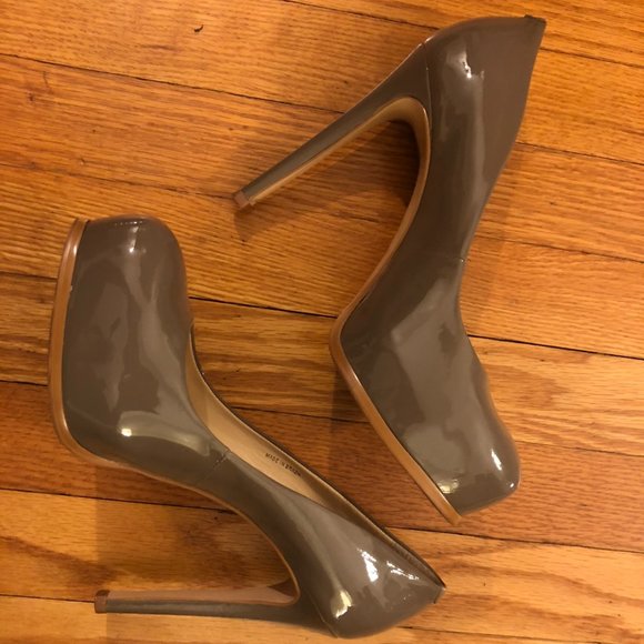 Kelsi by Kelsi Dagger Laurie Grey Patent Pump 8.5 - Picture 6 of 9